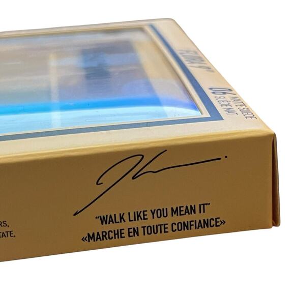 Jason Wu Beauty Matte Suede Eyeshadow Palette 9 Shades Neutral Green Taupe - Picture 6 of 10